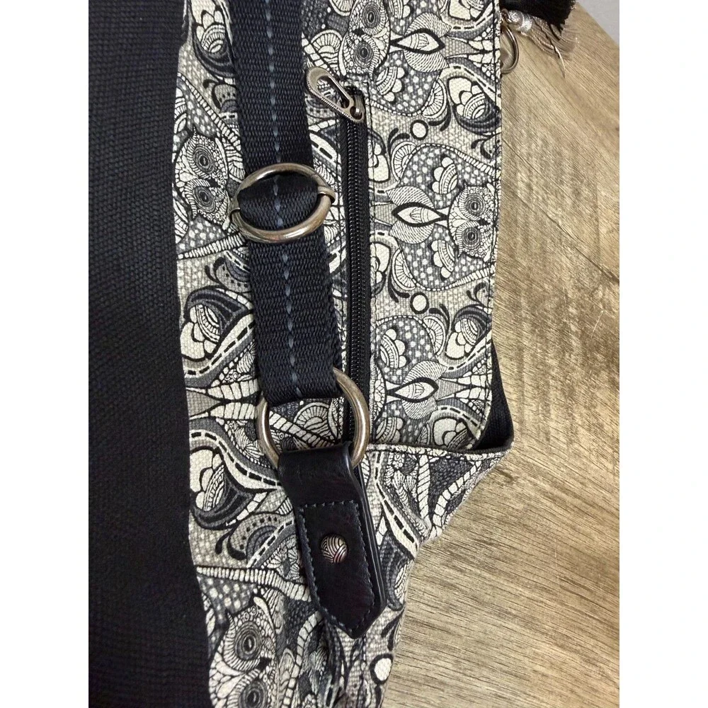 Sakroots Owl Shoulder Crossbody Bag Purse Bag Charm Tassels Black Off White Rare - Picture 13 of 16